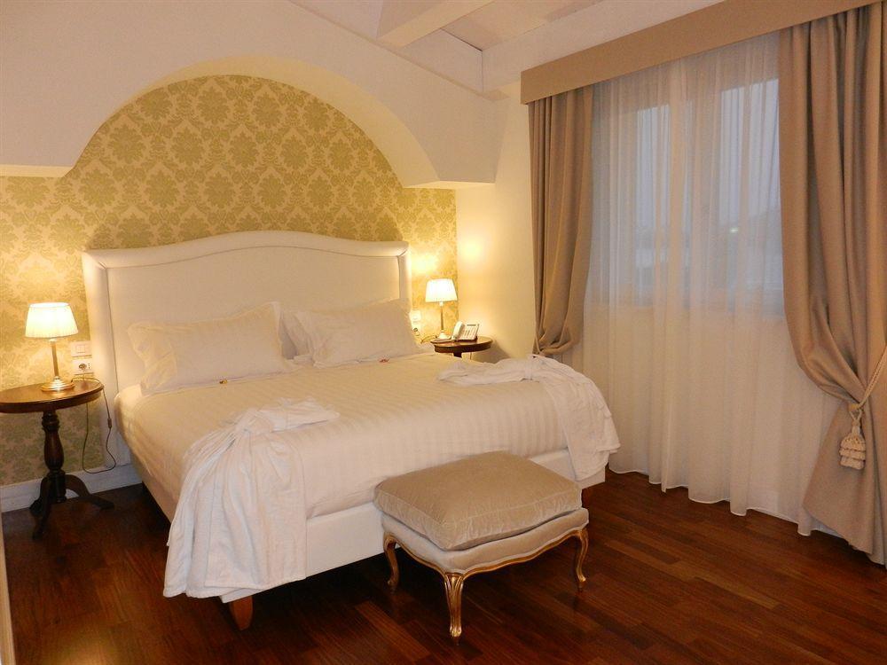 Hotel Villa Michelangelo Citta Sant'Angelo Ngoại thất bức ảnh