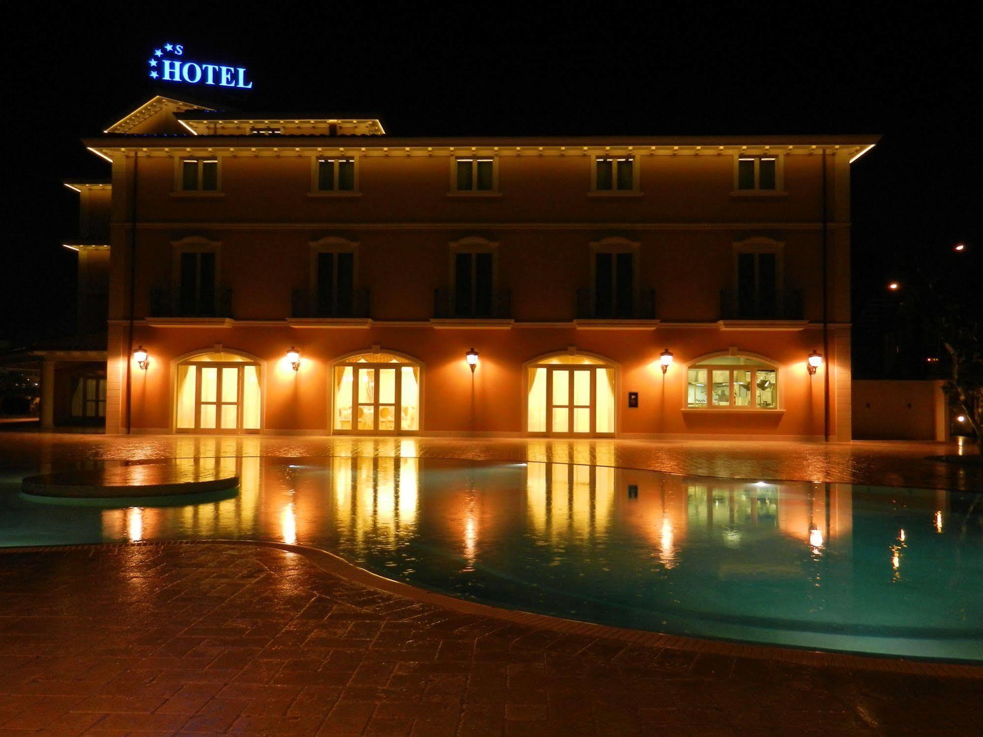 Hotel Villa Michelangelo Citta Sant'Angelo Ngoại thất bức ảnh